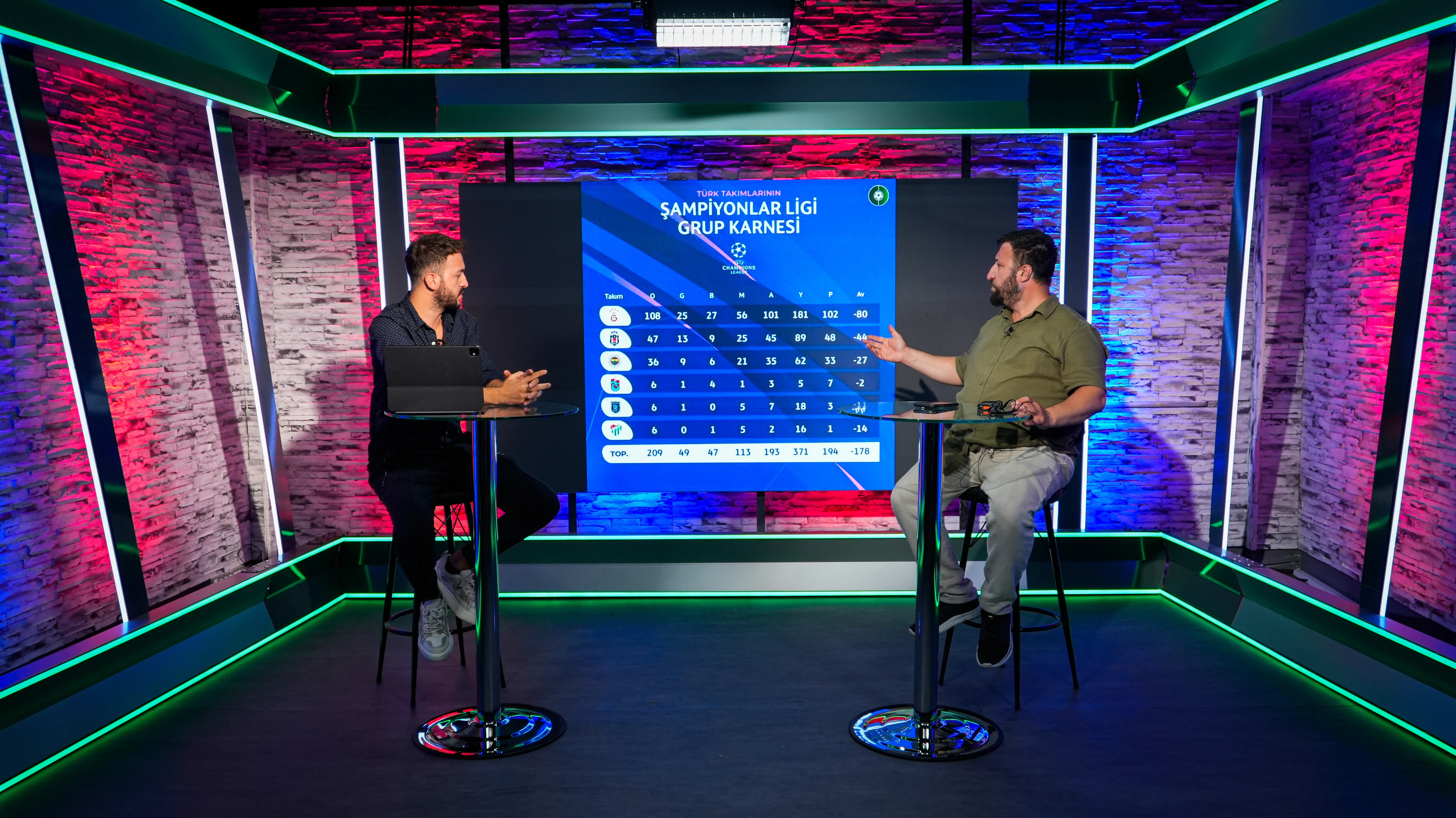 Çekim için ofis konseptli dekor